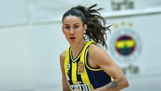 Fenerbahçe, Emlak Konut'u yendi