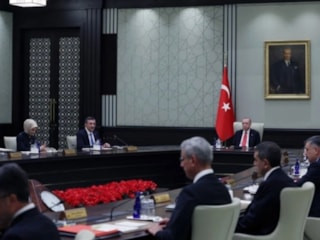 Kabine toplanıyor: Ana gündem fon soruşturması