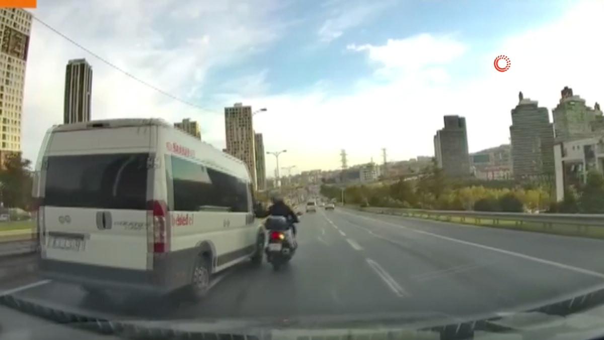 İstanbul'da trafikte tehlikeli anlar: Servis şoförü 'kasten yaralamaya teşebbüsten' tutuklandı