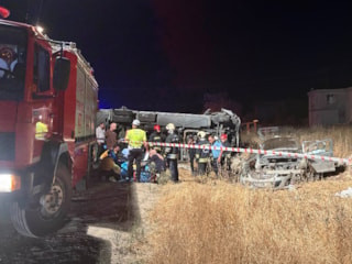 Gaziantep'te yolcu minibüsü ile otomobil çarpıştı: Çok sayıda ölü ve yaralı var