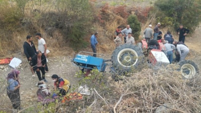 Manisa'da traktörün devrildiği kazada 2 kişi öldü