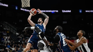 Anadolu Efes evinde Beşiktaş'ı devirdi