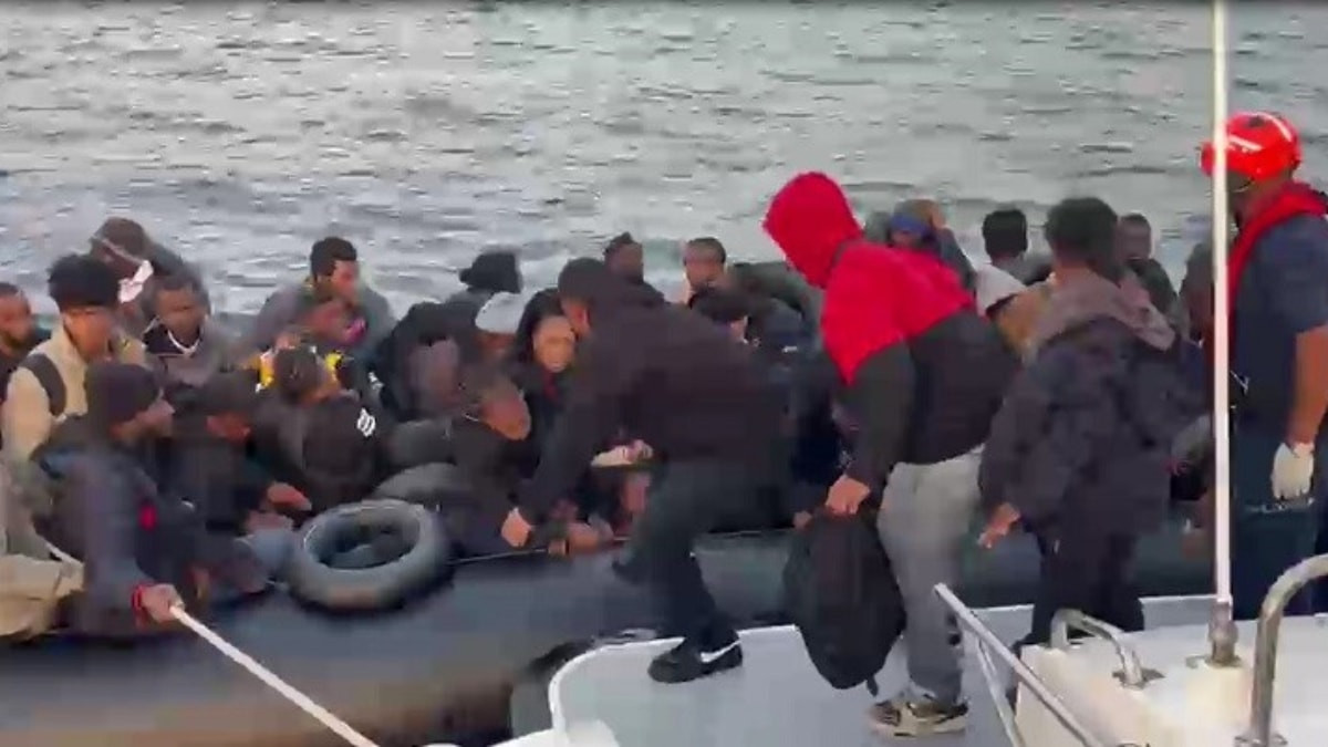 Aydın Didim açıklarında 60 düzensiz göçmen yakalandı: 24'ü Sierra Leoneli