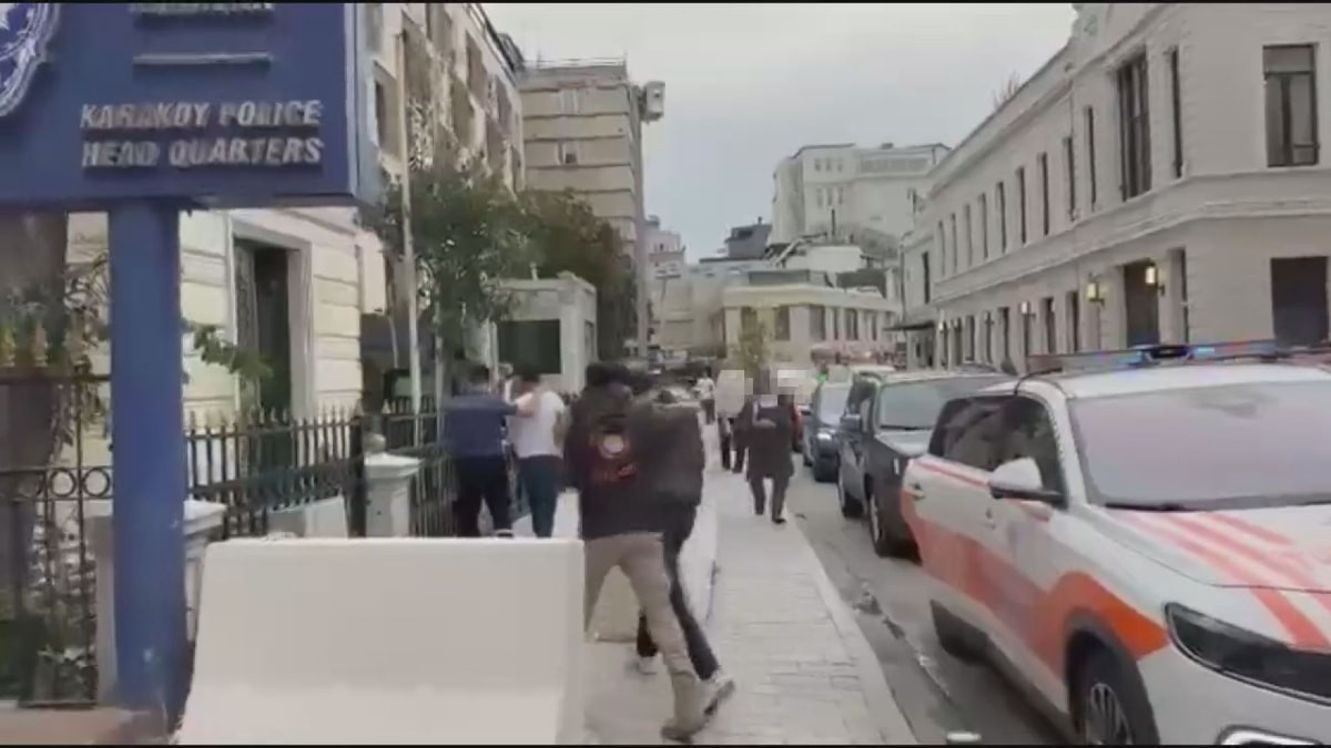 İstanbul'da hanutçuluk yapan 2 şüpheli gözaltında