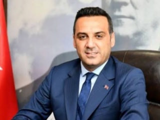 Çiğli Belediye Başkanı Onur Emrah Yıldız, AK Parti'ye katılıyor