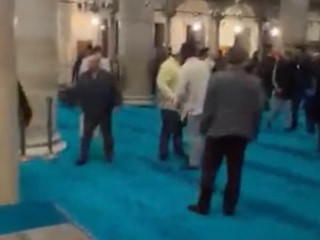 İstanbul Eyüpsultan Camii'nde silahla ateş açıldı: 2 gözaltı