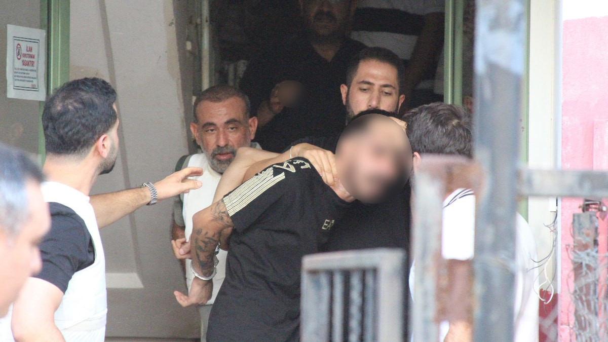 Adana'da el bombalı firari paniği: Koli bandıyla etkisiz hale getirildi