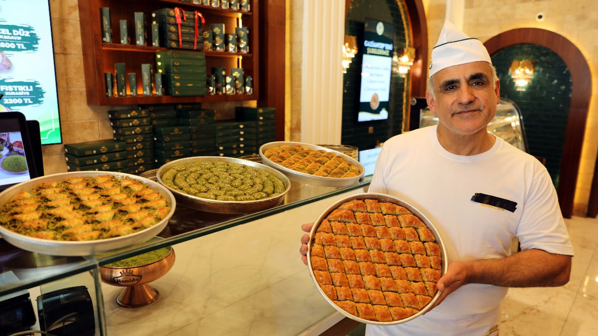 ABD'nin Türk baklava ustası: Elon Musk'ın şirketi SpaceX'in çalışanlarına ulaştı