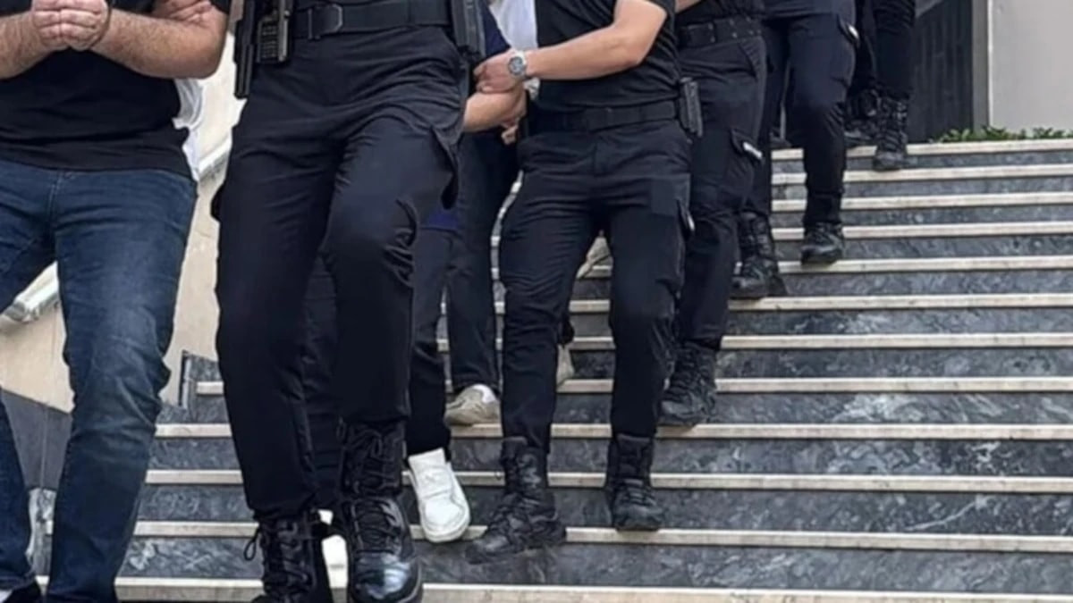 Antalya'da fuhuş ve uyuşturucu soruşturmasında 18 gözaltı
