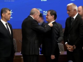 Dokuz belediye başkanı daha AK Parti’ye katıldı