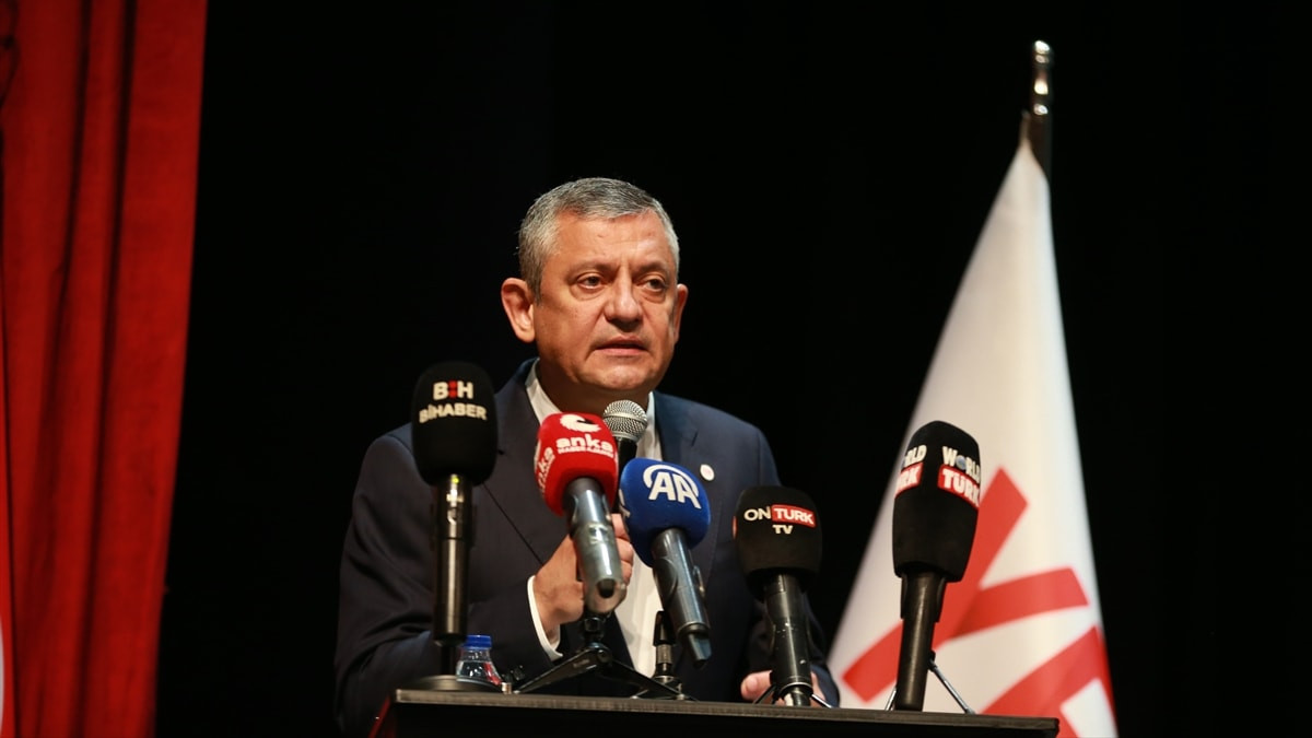 CHP-Yeni Parti ayrılığında 'Atatürk'ün partisi' kavgası: Özgür Özel'den yanıt geldi