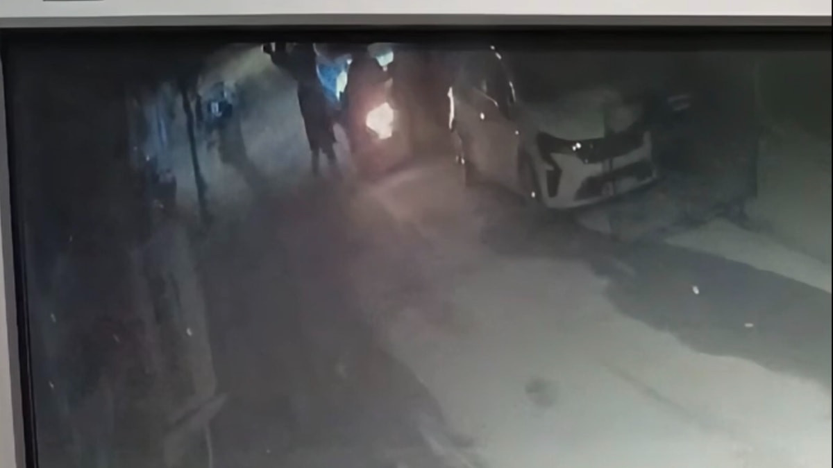 İstanbul'da 'yan bakma' kavgasında darbedilip kanlar içinde kaldı: Her şeyim patladı