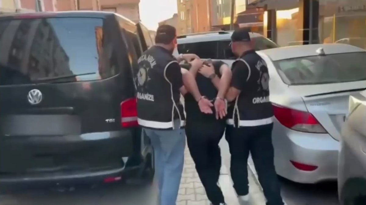 İstanbul merkezli suç örgütlerine operasyon: 5 gözaltı
