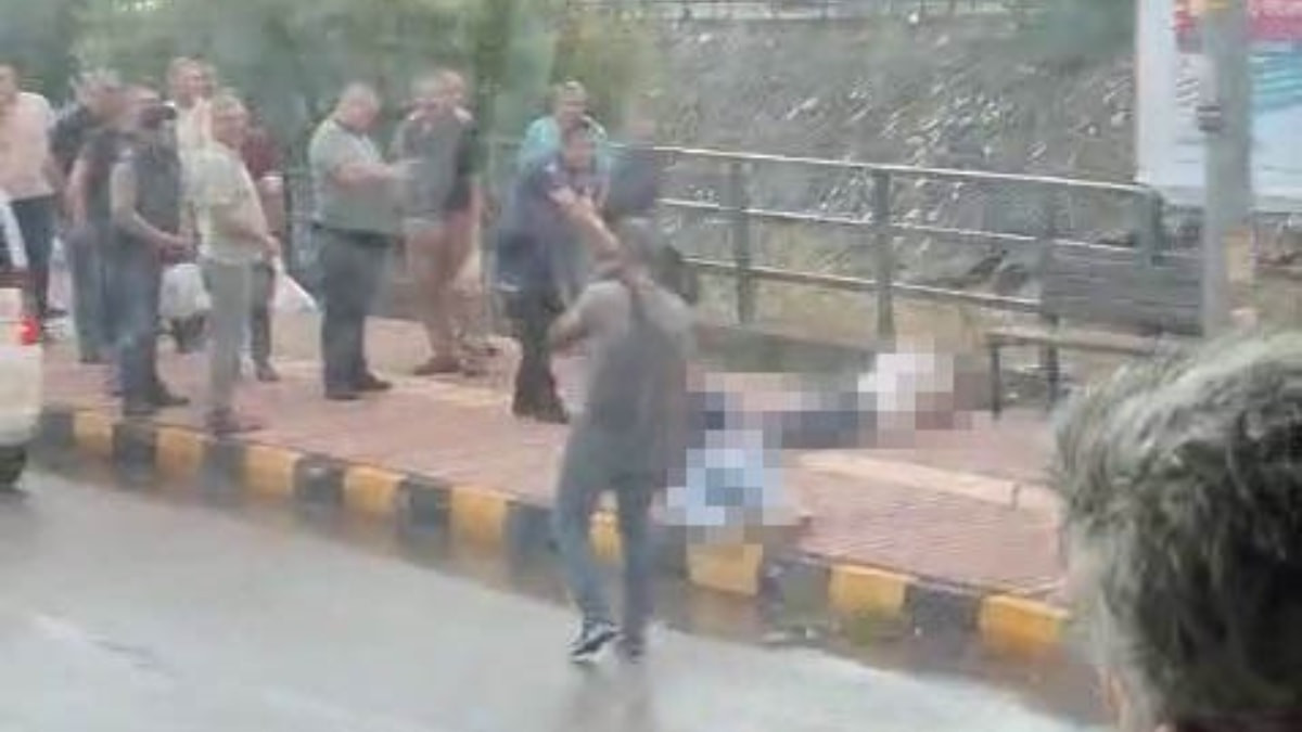 Hatay'da sokak ortasında husumetlisi tarafından vurularak öldürüldü