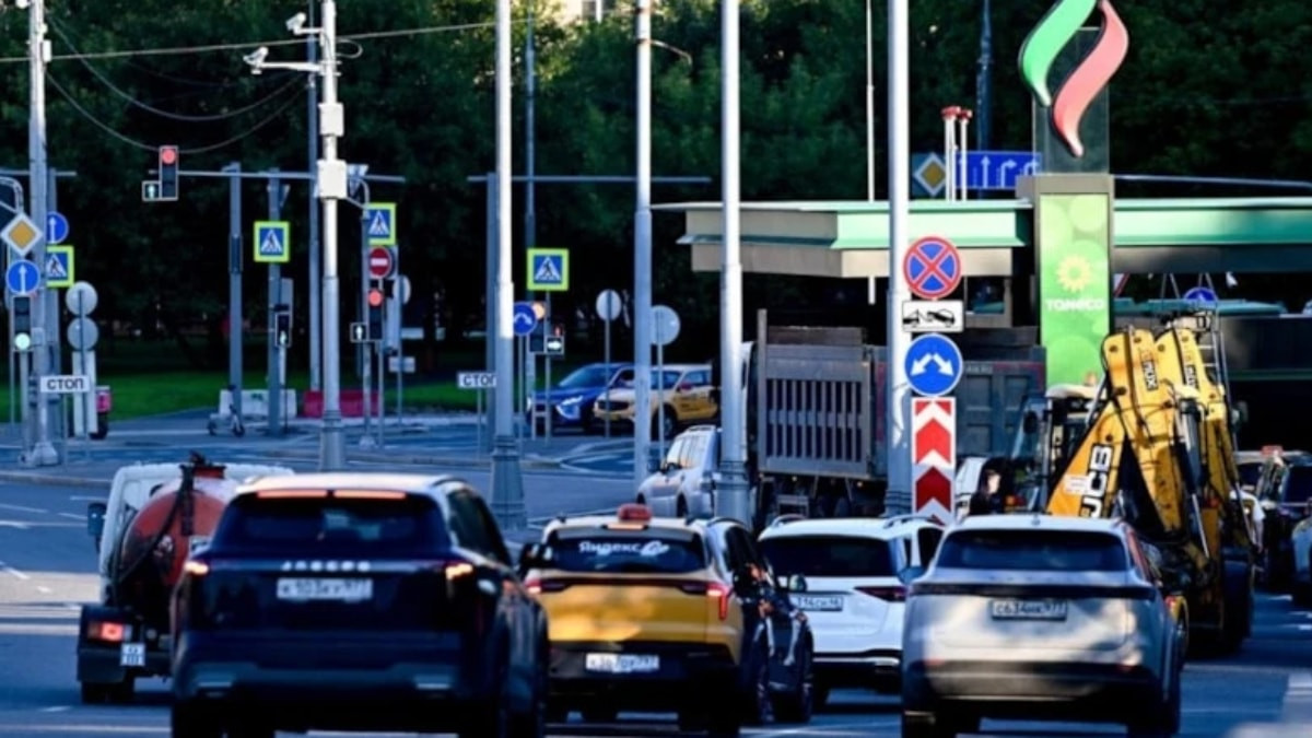 Rusya, yakıt ihracatını durdurma kararını bir kez daha uzattı