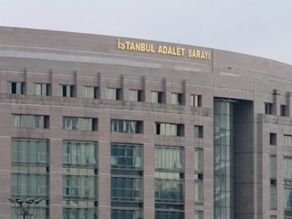 İstanbul'da cezaevindeki müvekkiline uyuşturucu veren avukata 23 yıl hapis cezası
