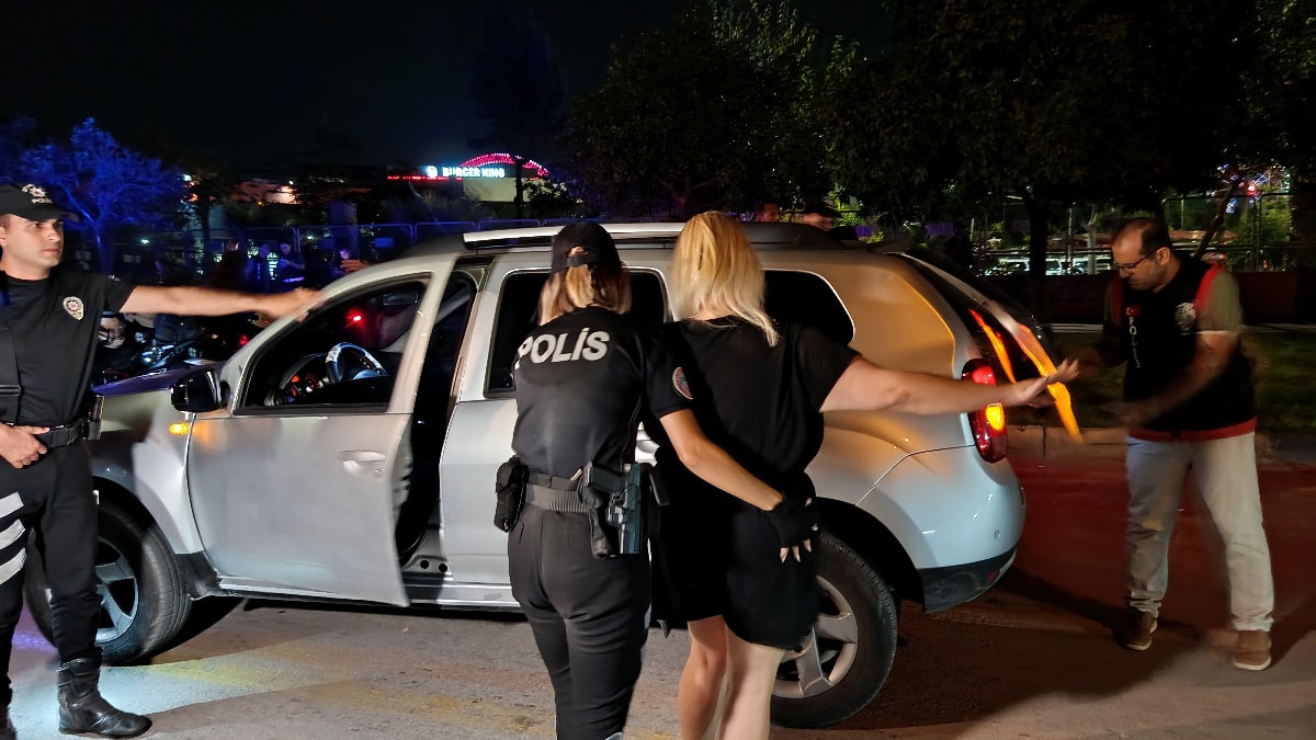 Adana’da huzur ve güven uygulaması: 66 aranan şahıs yakalandı