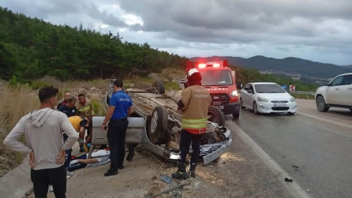 Hatay'da takla atan otomobilin sürücüsü yaralandı