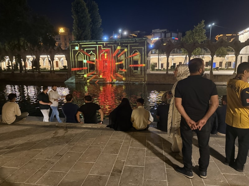 Balıklıgöl'deki Işıkla Ateş Arasında Gösterisi: TEKNOFEST Güneydoğu ile Görsel Şölen