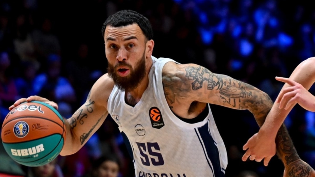 Anadolu Efes'te Mike James'in son durumu belli oldu
