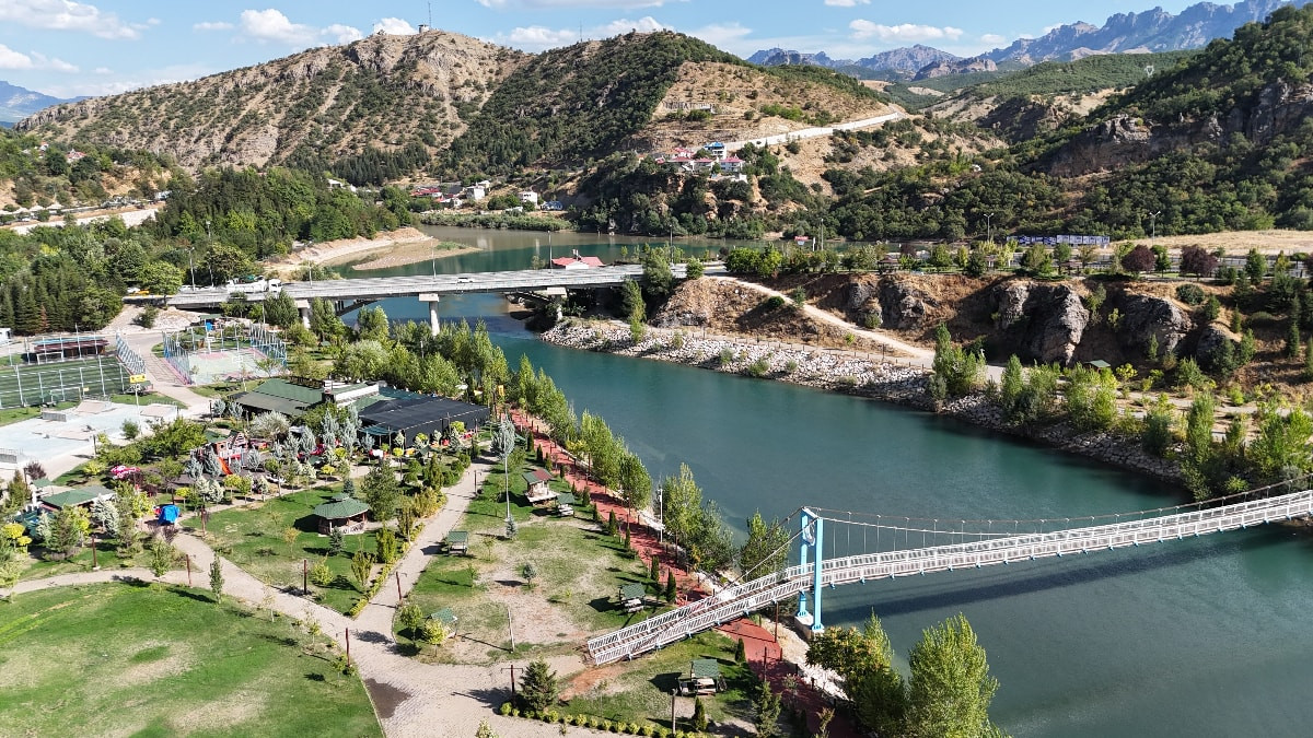 Munzur Vadisi, sonbaharda sessizliğe büründü