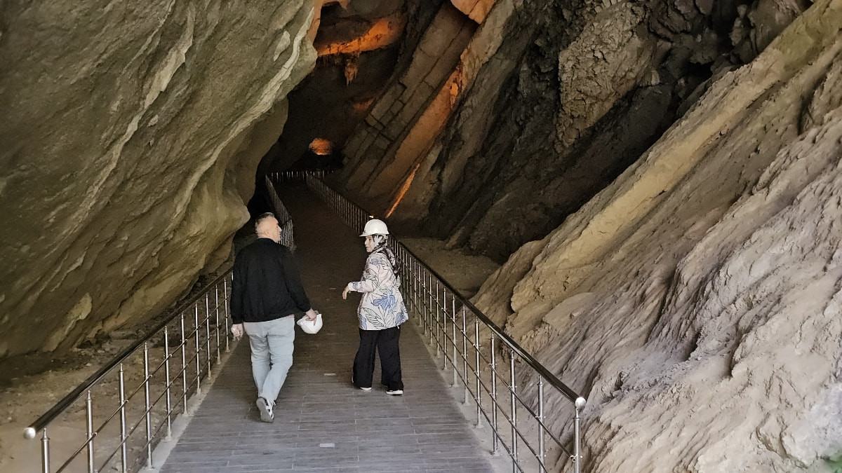 Su baskını nedeniyle kapanan Gökgöl Mağarası, yeniden ziyarete açıldı