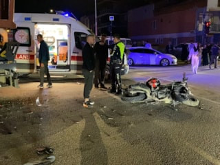 Bursa'da motosiklet ile sepetli vinç çarpıştı: 1 ölü, 1 ağır yaralı