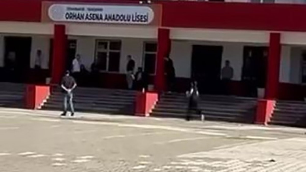 Diyarbakır'da KPSS'ye geç kalmamak için koştu: Merdivende baygınlık geçirdi