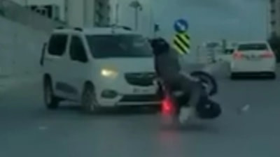 İstanbul'da hatalı U dönüşü kazaya neden oldu