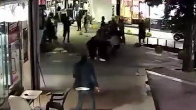 Kocaeli'de anne ve kızı sokak ortasında darbedildi