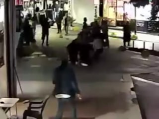 Kocaeli'de anne ve kızı sokak ortasında darbedildi