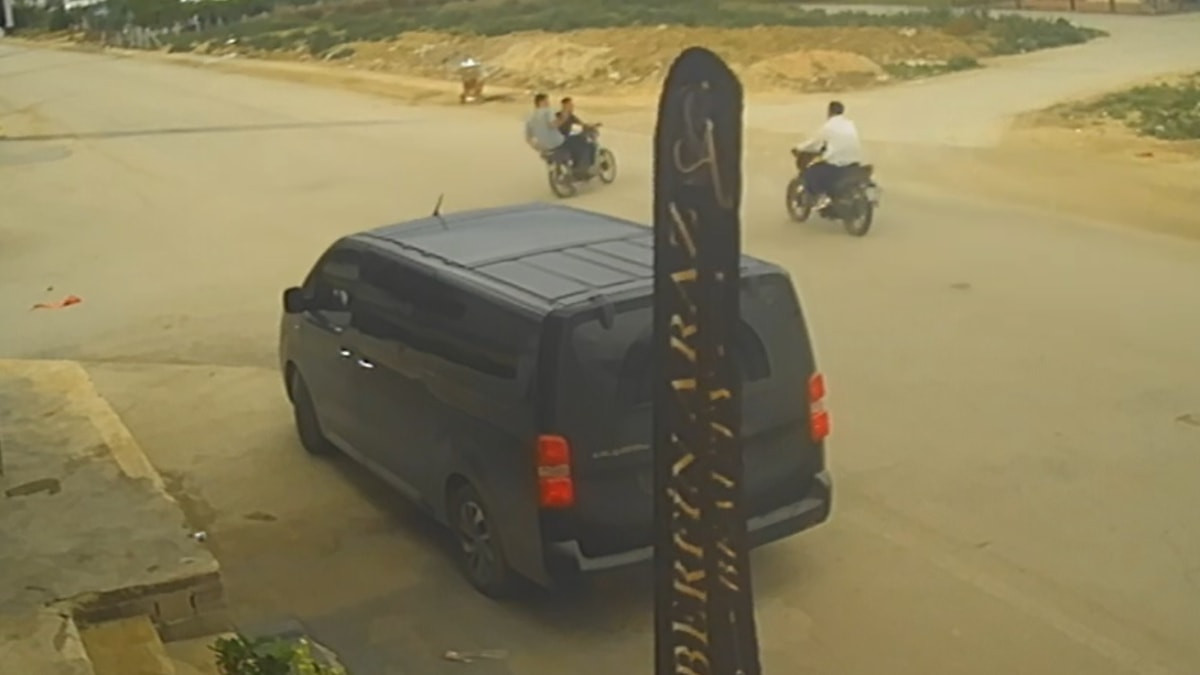 Adana'da motosikletler kavşakta çarpıştı: 1 ölü, 2 yaralı