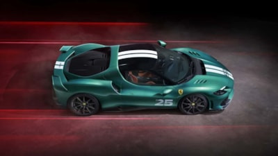 Yeni Ferrari modeli test sırasında kameralara yakalandı