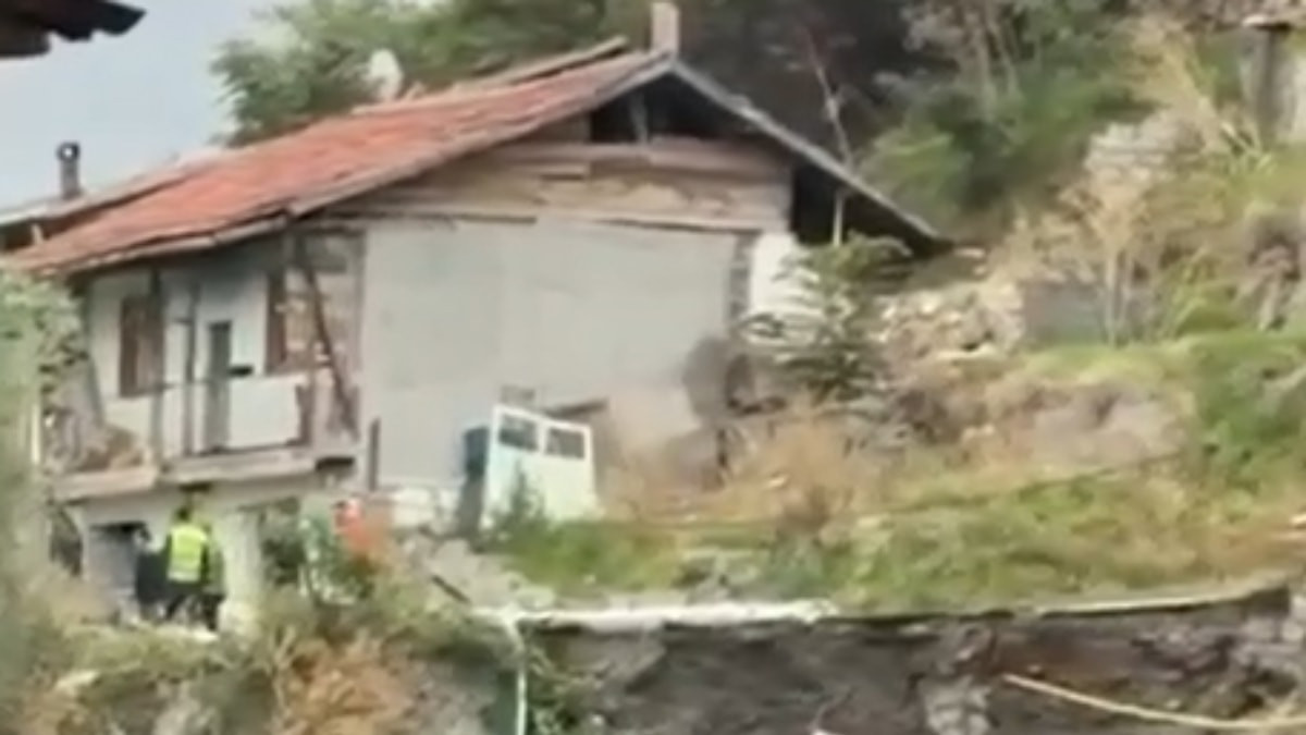 Tokat'ta yolda çökme meydana geldi