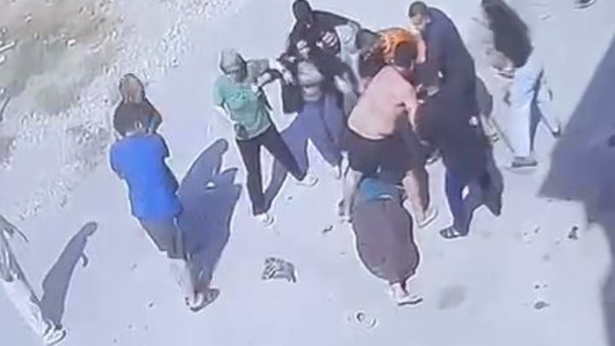 Adana'da iki aile arasında kavga çıktı