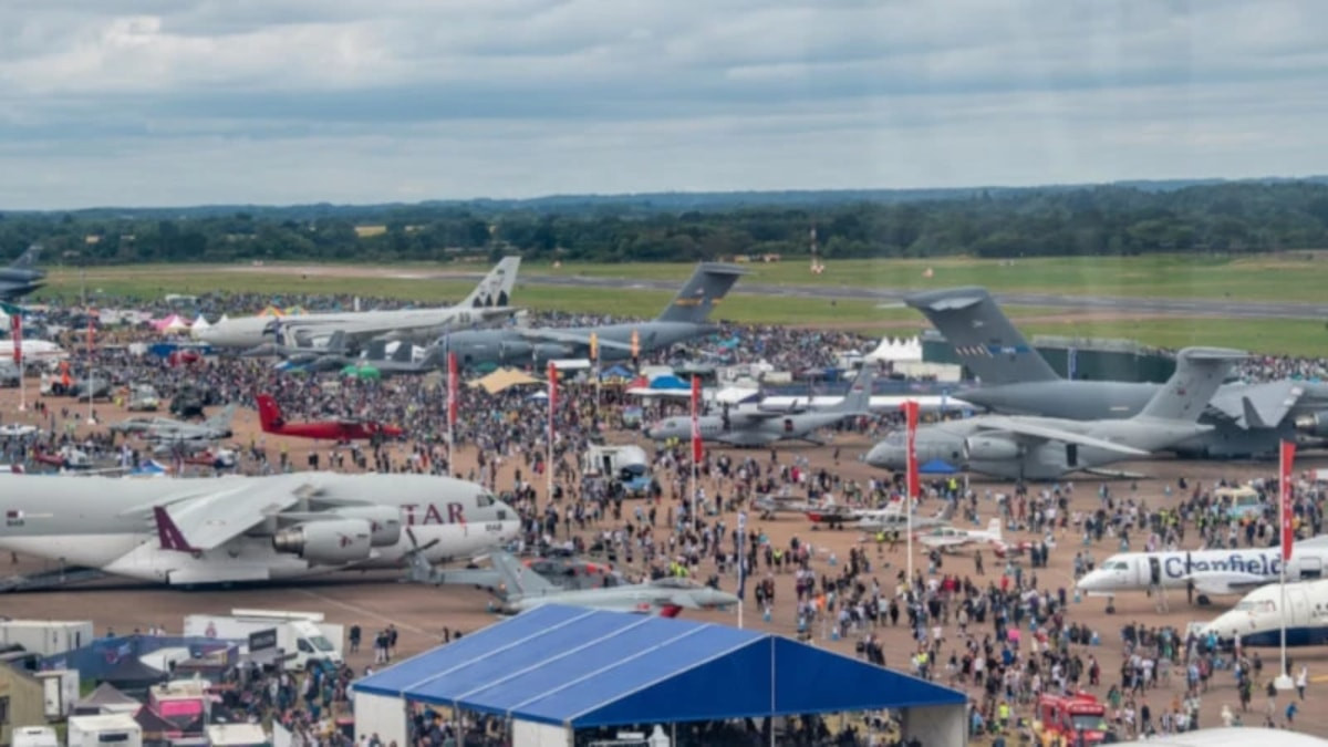 İngiltere'de RAF Fairford Üssü soruşturmasında 7'nci gözaltı yapıldı