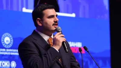 Eyyüp Kadir İnan’dan Özgür Özel’e: Pavyon siyasetinin temsilcisidir