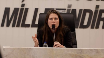 Lal Denizli'den CHP Çeşme İlçe Başkanı Eda Tavaz'a: Senin ağzını yerim ben
