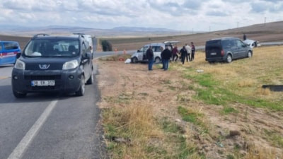 Kayseri'de otomobil ile hafif ticari araç çarpıştı: 1 ölü 3 yaralı