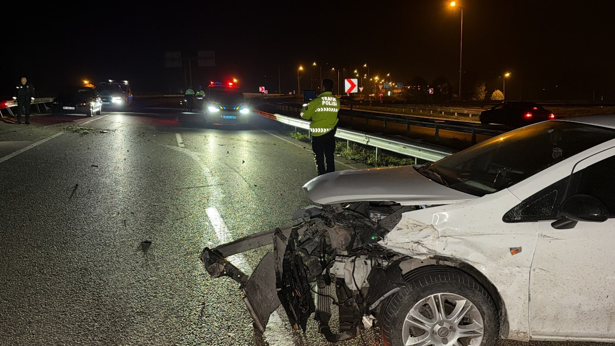 Düzce’de otomobil bariyerlere çarparak savruldu: 1 yaralı