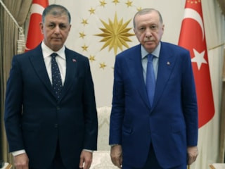 İzmir Büyükşehir Belediye Başkanı Cemil Tugay AK Parti'ye katılıyor