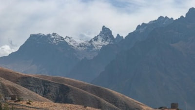 Hakkari, Kars ve Ardahan'ın yüksek kesimleri karla kaplandı