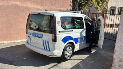 Edirne'de okula silah getiren öğrenci yakalandı