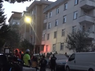 SON DAKİKA! İstanbul'da 6 katlı bina çöktü