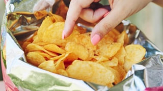 Marketlerde satılıyordu: 54 yıllık cips markası kapanıyor, satışları durduruldu