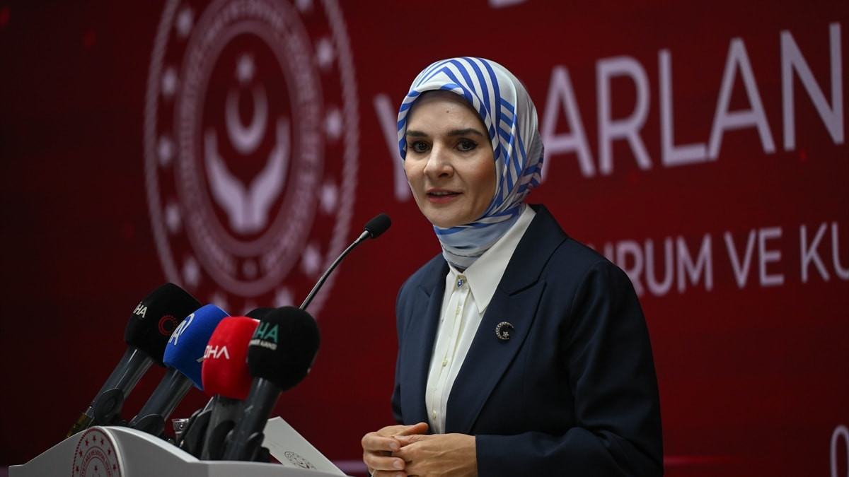 Bakan Mahinur Özdemir, Yeni Parti'nin fon iddiasına cevap verdi