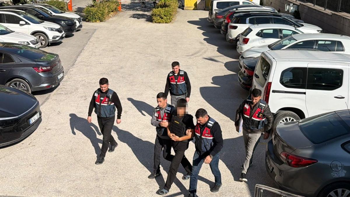 Eskişehir'de başından vurulmuş halde getirildiği hastanede ölen kişinin yeğeni gözaltına alındı