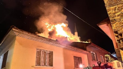 Manisa'da yanan evini izlerken fenalaşan kişi yaşamını yitirdi