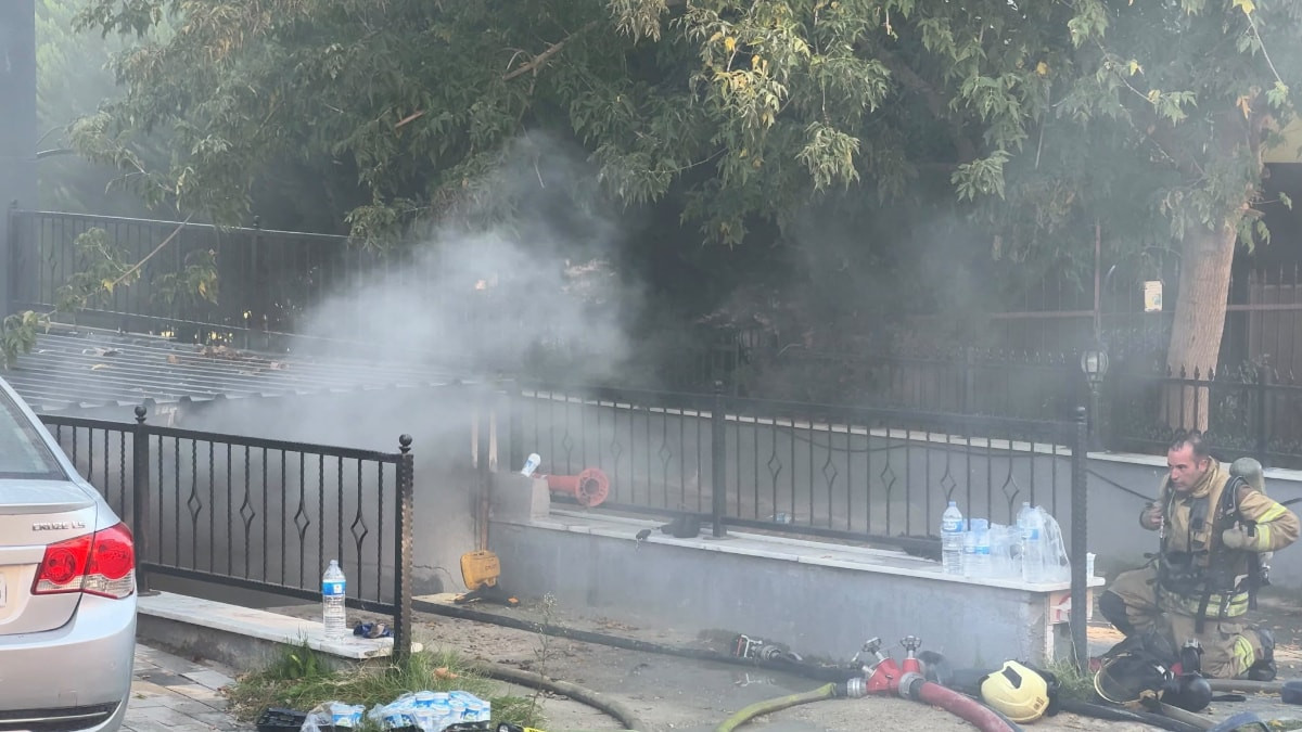 İstanbul'da market deposunda yangın çıktı