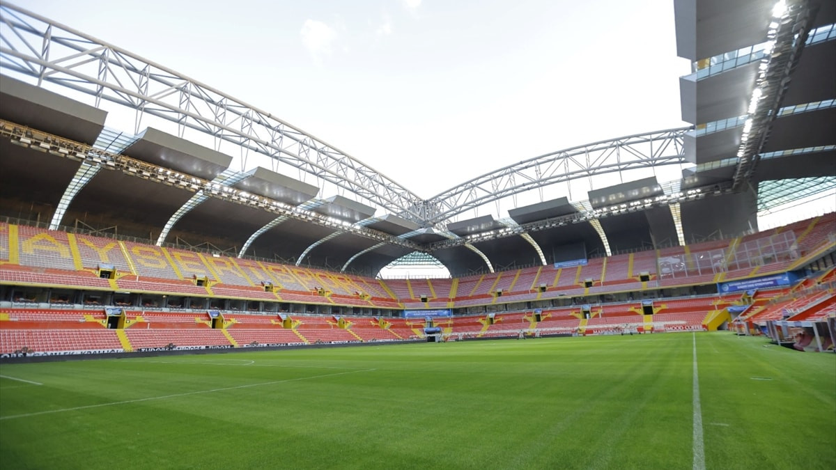 Kadir Has Stadyumu, UEFA standartlarına göre yenileniyor